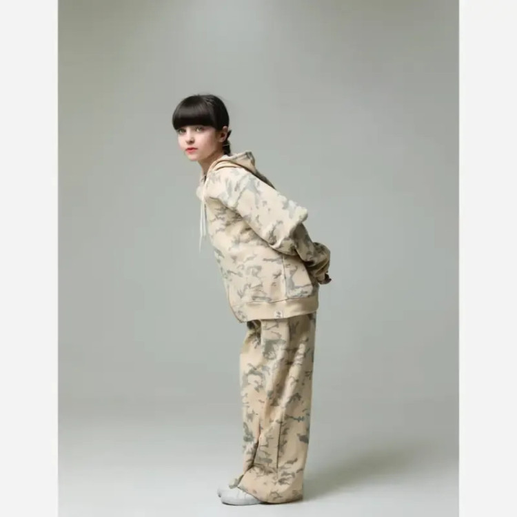 ست پاییزه دخترانه سوییشرت و شلوار دورس طرح alo مناسب 7 تا 14 سال