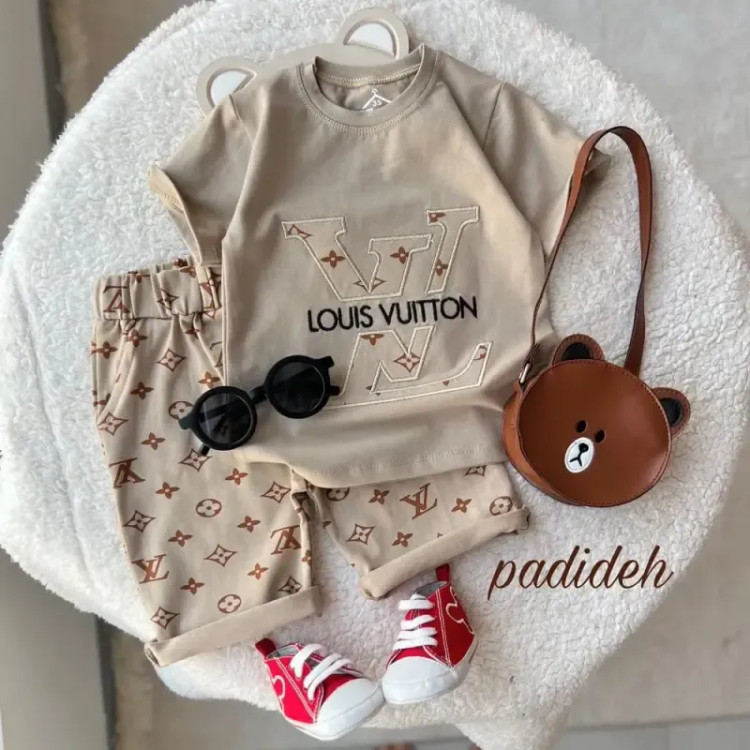 ست تیشرت و شلوارک بچگانه طرح LV
