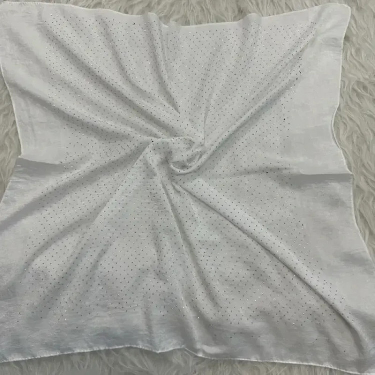 مینی اسکارف مجلسی گارزا نگین دار ابعاد 70 در 70 سانتی متر