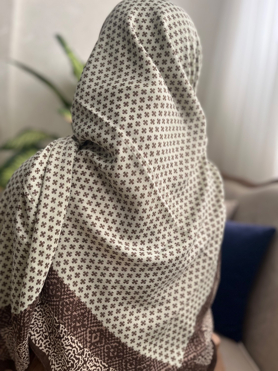 روسری نخی پاییزه طرحدار قواره 140